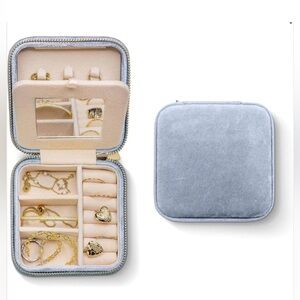 Benevolence LA Plush Velvet Square Jewelry Box Periwinkle Blue